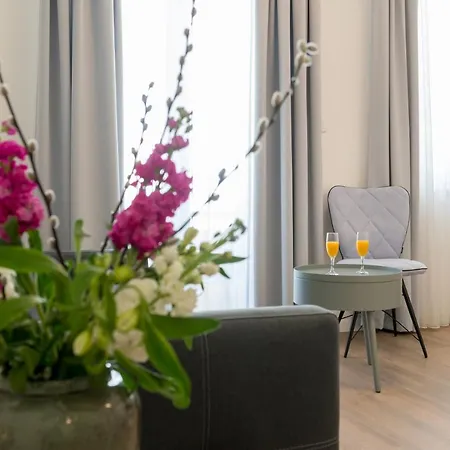 Guest house Capital And 4*