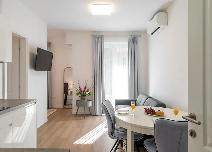 Capital And Гостевой дом 4*