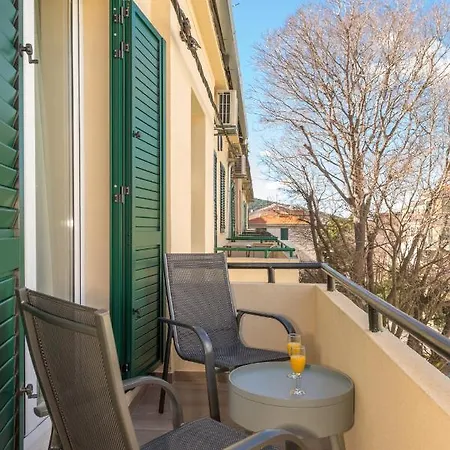 Capital And Affittacamere 4*